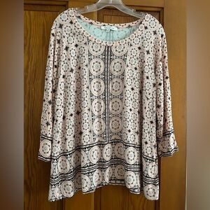 Rose + Olive women’s top blouse